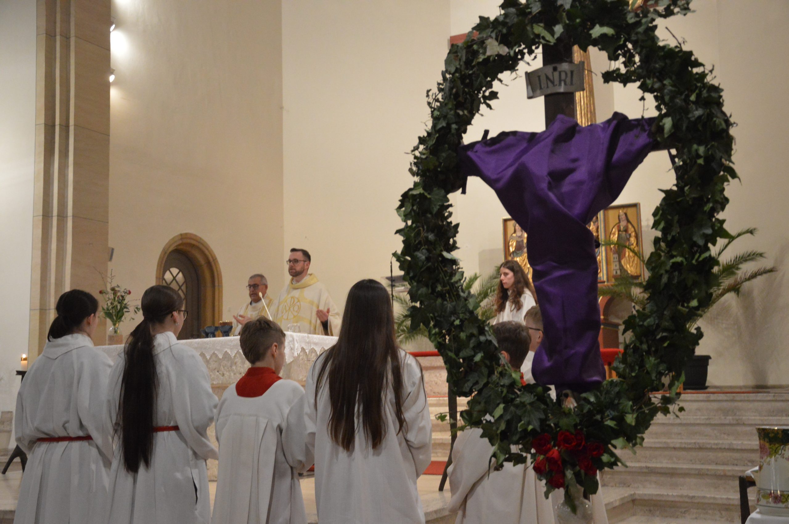 Die Liebe kniet nieder – Gründonnerstag in Herz Jesu Teublitz