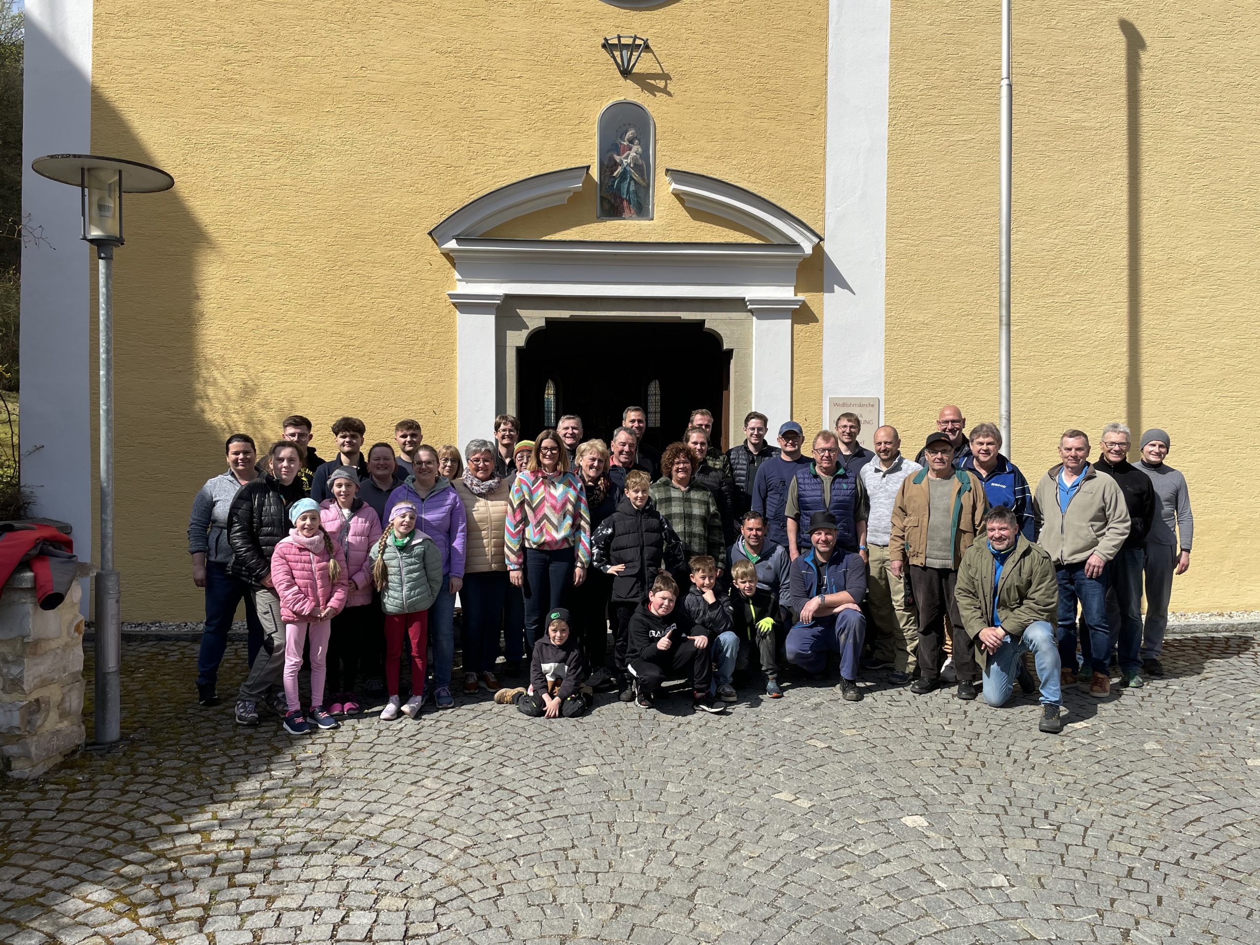 Bereit für die Erneuerung – Ausräumaktion in der Marienkirche Saltendorf